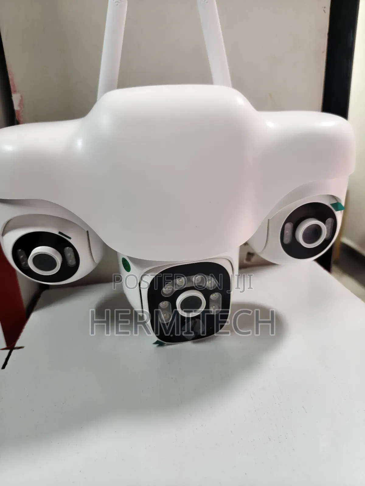 Horizontal Rotation 3600 Triple Lens 4g Solar Powered PTZ