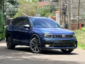 Volkswagen Tiguan 2019 Blue