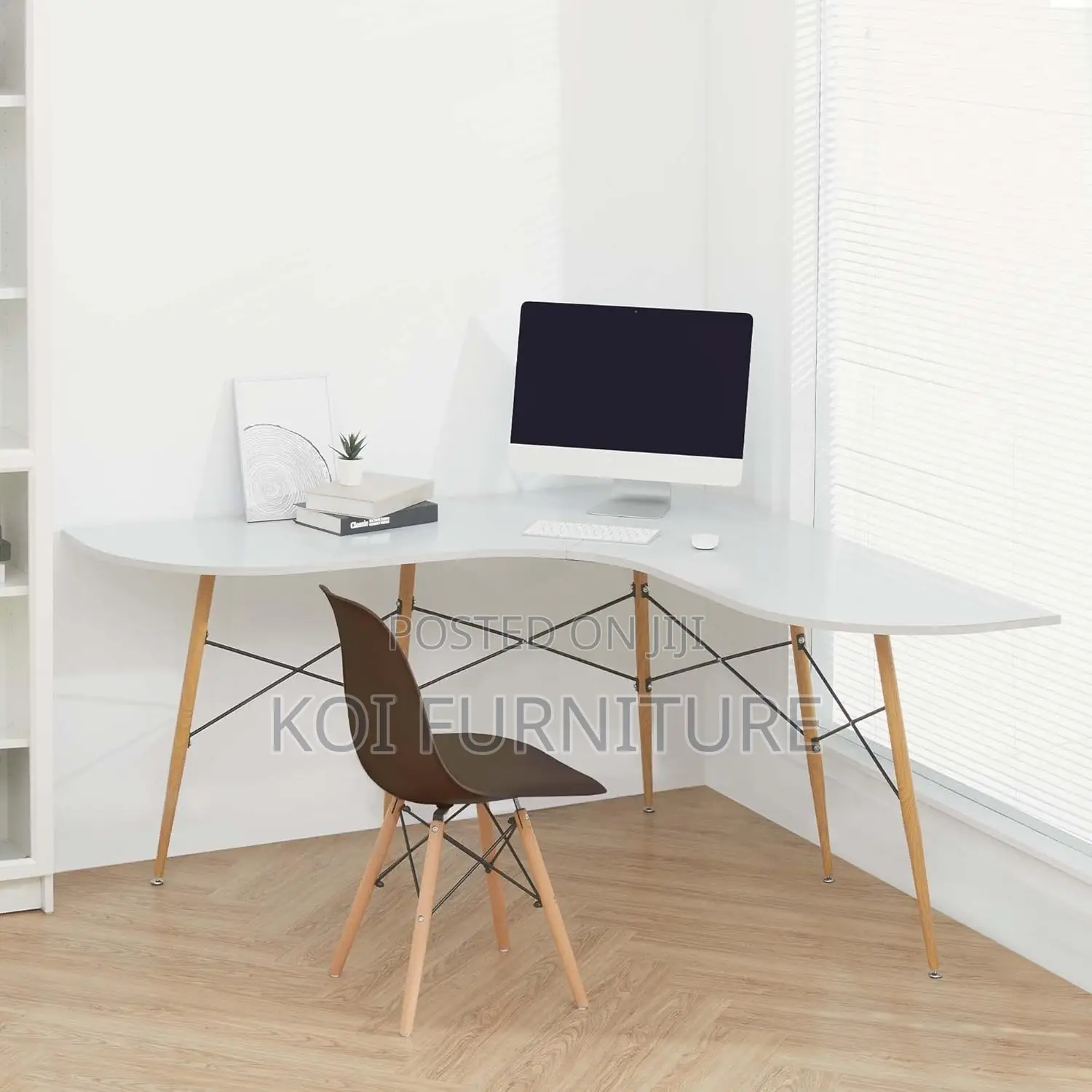 Dining Chairs; Plastic Eames Molded Home Outdoor Dining Chairs