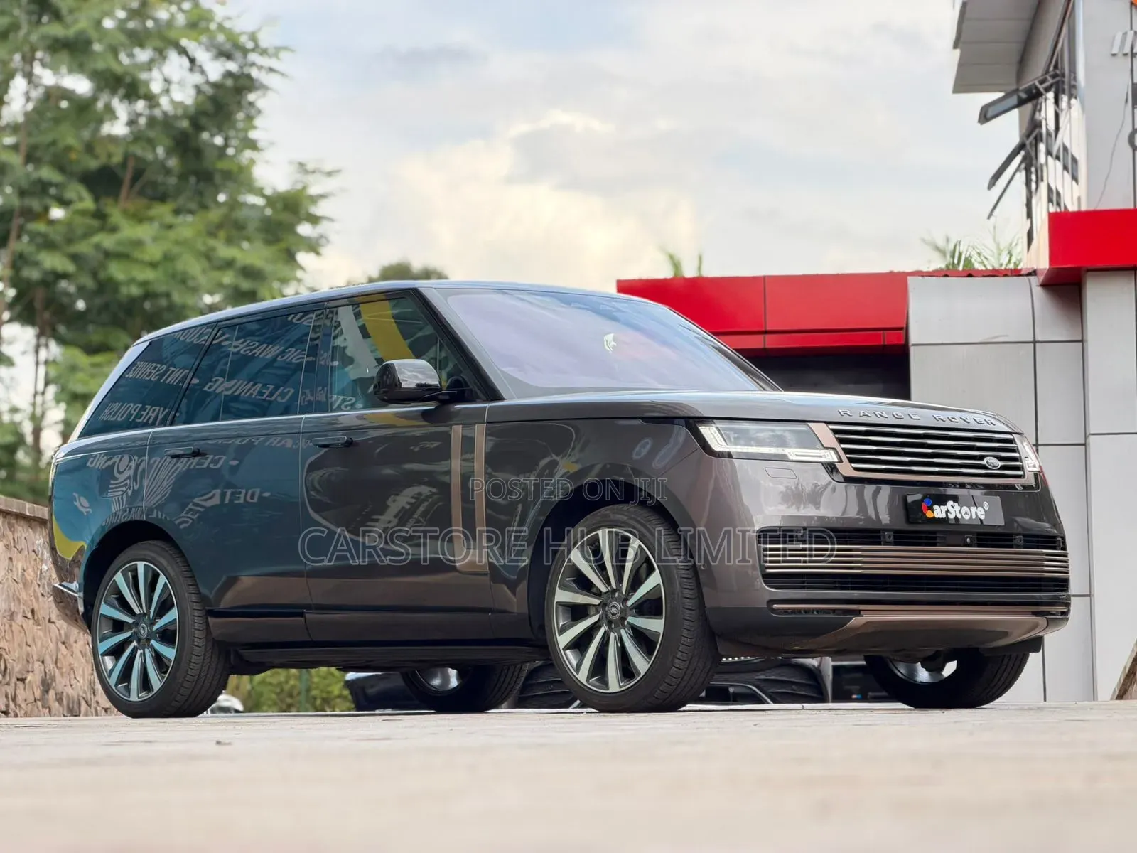 Land Rover Range Rover Vogue 2023 Brown