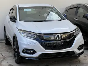 Honda Vezel 2019 Off white