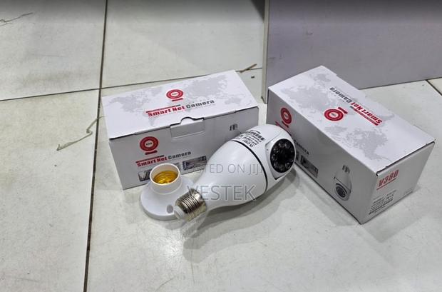 Wifi Single Lens Bulb PTZ Camera V380pro App CCTV Camera With Sd Slot