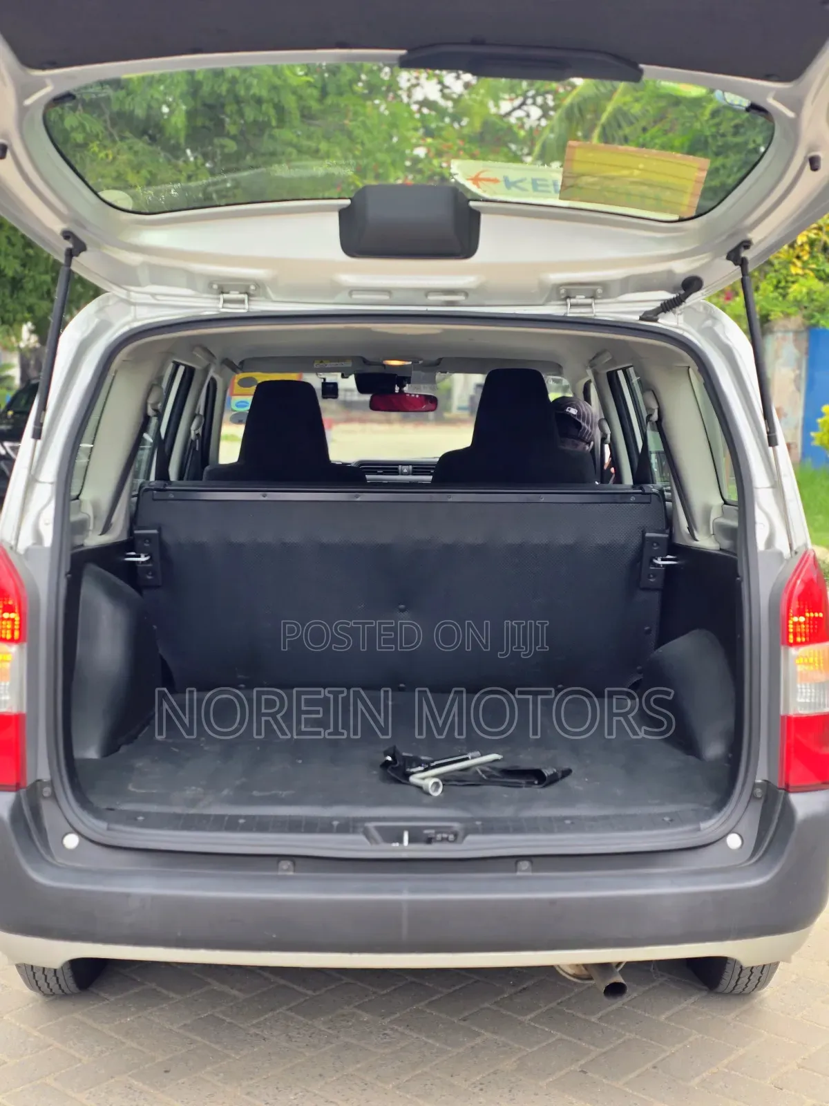 Toyota Probox 2018 Silver