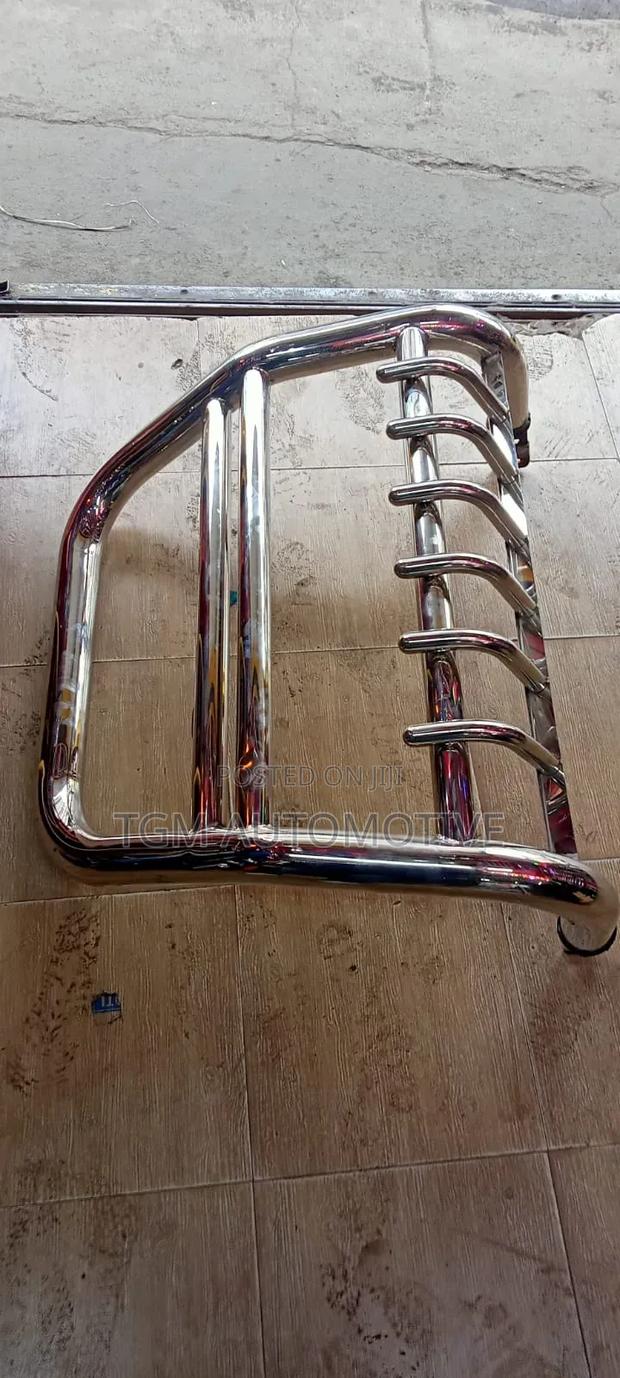 Universal Front Bull Bar Mitsubishi L200