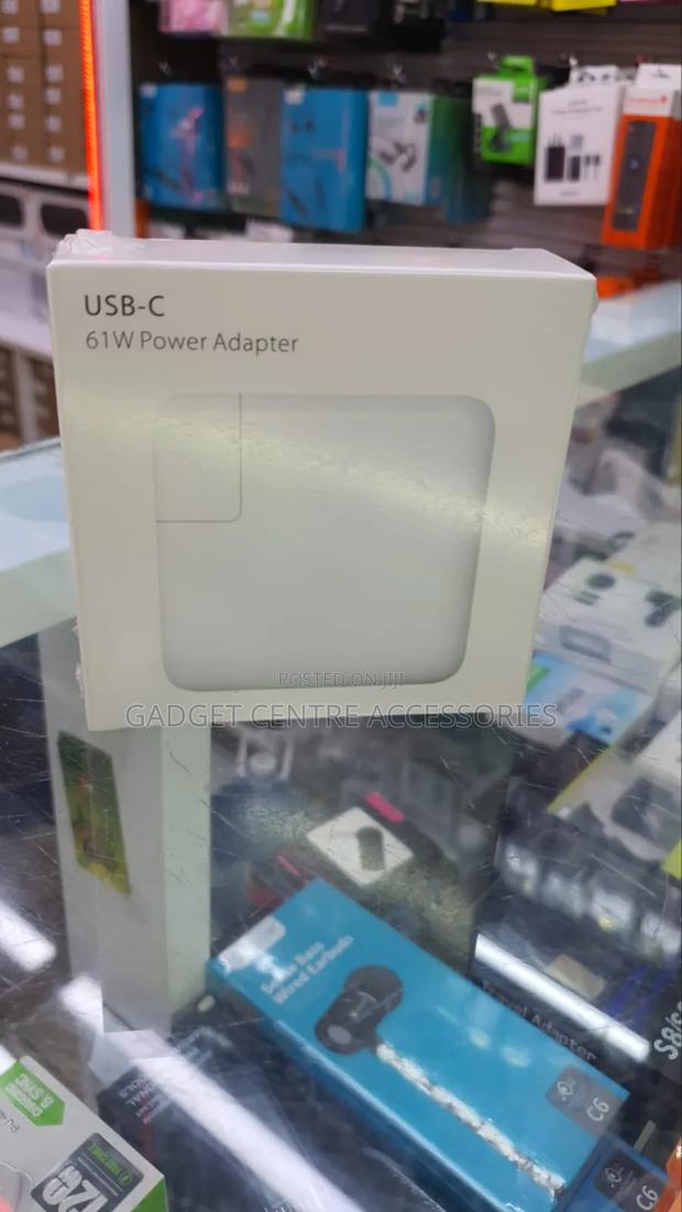 Macbook Type C Adapter 61w Usb-C - thumbnail 2