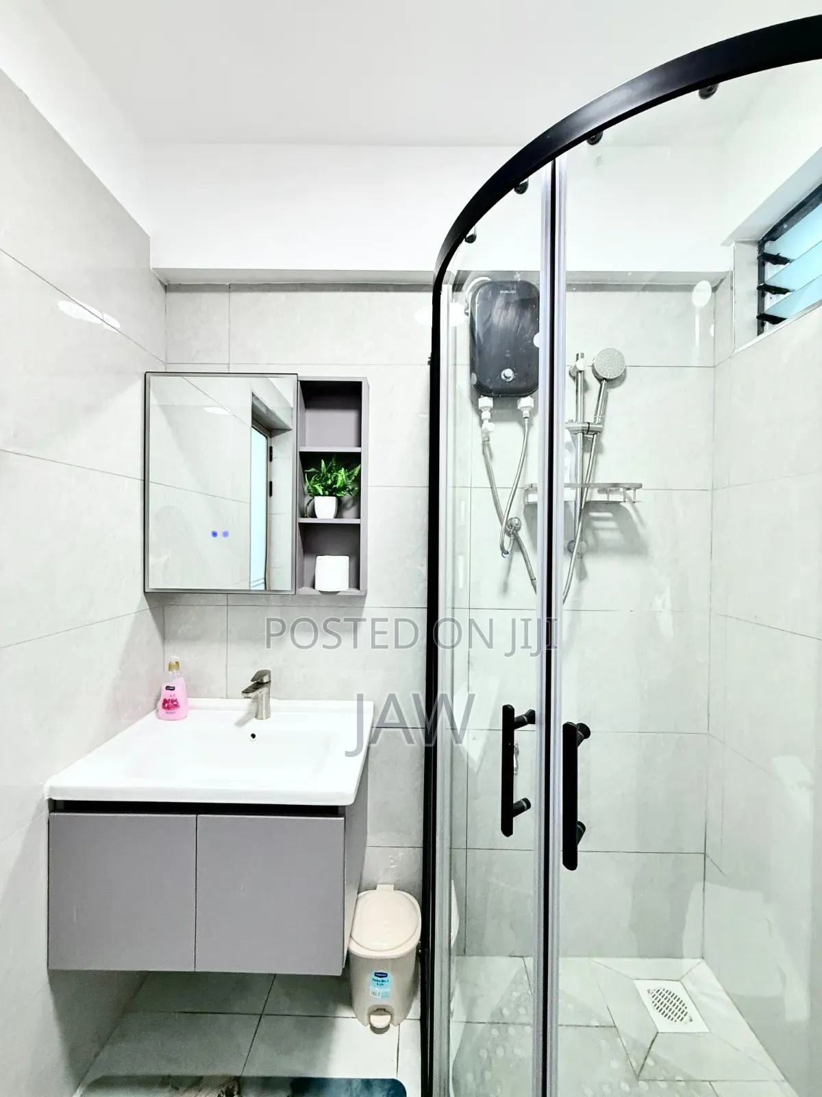 Airbnb in Westlands Road No.23