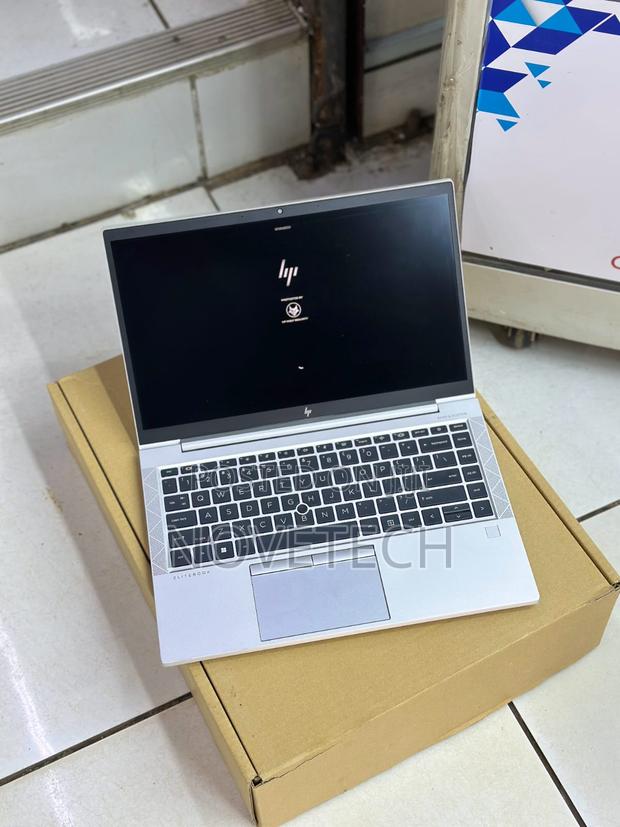 Laptop HP EliteBook 845 G8 16GB AMD Ryzen 5 SSD 256GB