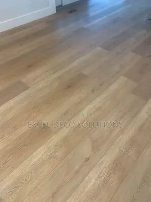 Modern SPC Plank Flooring for Interior Decoration and Renovation