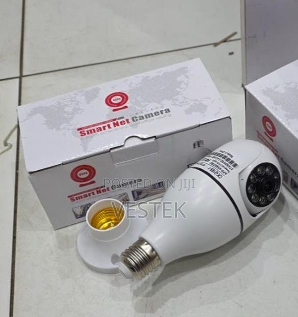 Quality Indoor Bulb Single Lens V380pro PTZ Security CCTV Camera