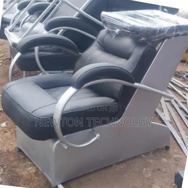 Modern Executive Barber Chair With Sink