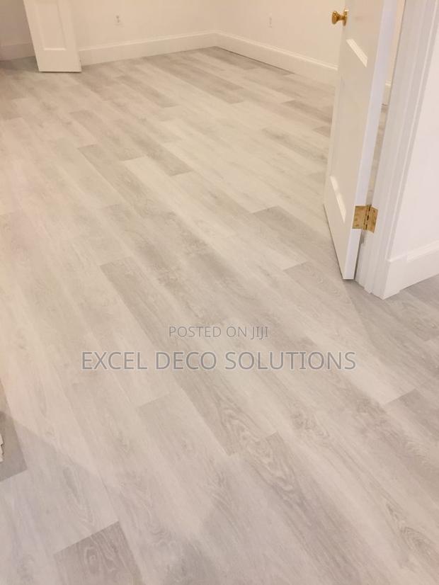 Strong SPC Floor Planks for High Traffic Commercial and Home Areas