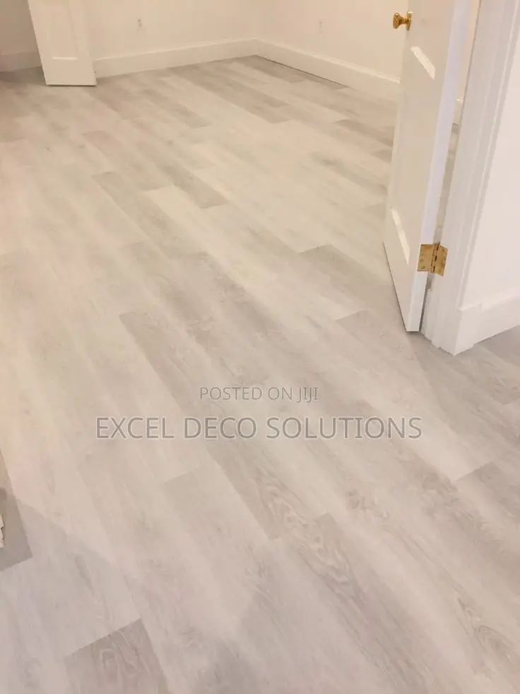 Strong SPC Floor Planks for High Traffic Commercial and Home Areas