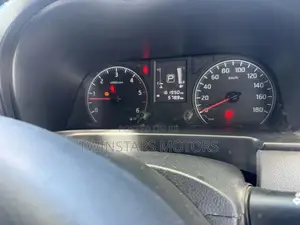 Nissan NV350 2017 Silver