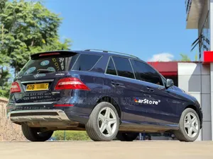 Mercedes-Benz M Class ML 350 BlueTEC 4Matic 2013 Blue