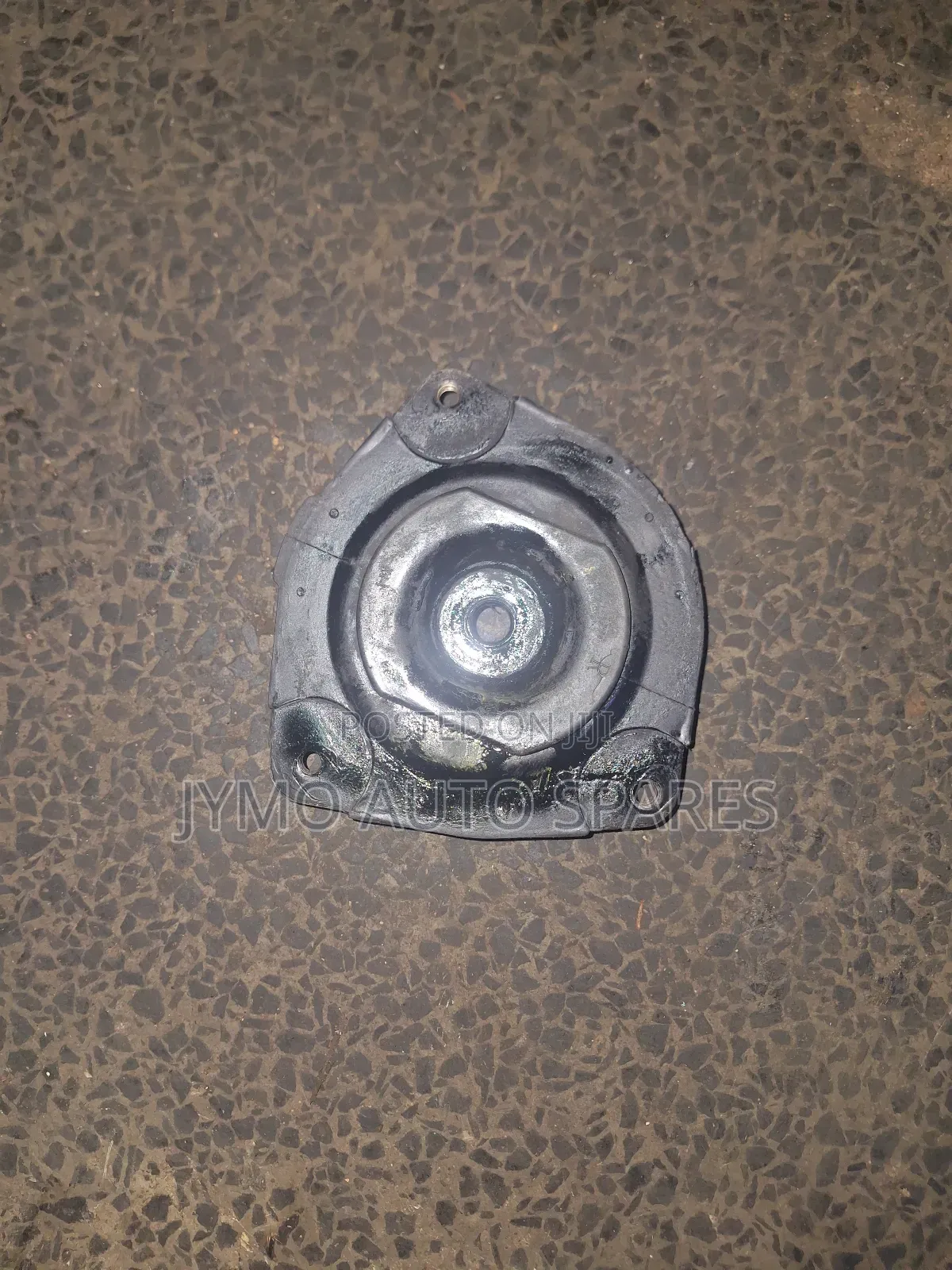 Nissan Tiida Shock Mounts