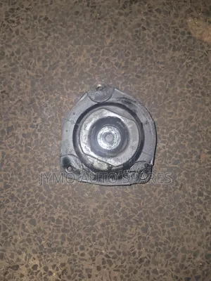 Nissan Tiida Shock Mounts