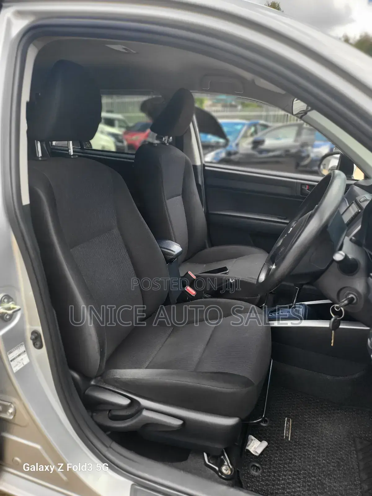 Toyota Corolla Fielder 1.5 Hybrid FWD 2019 Silver