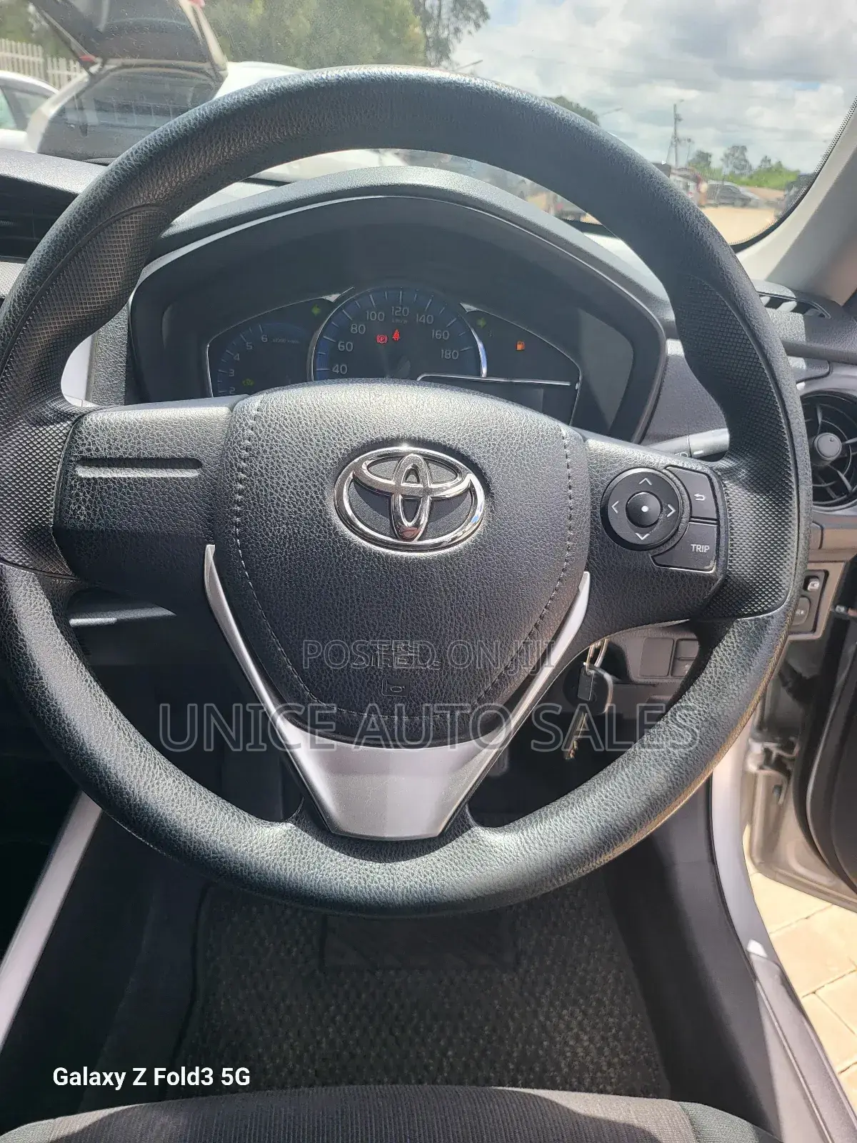 Toyota Corolla Fielder 1.5 Hybrid FWD 2019 Silver