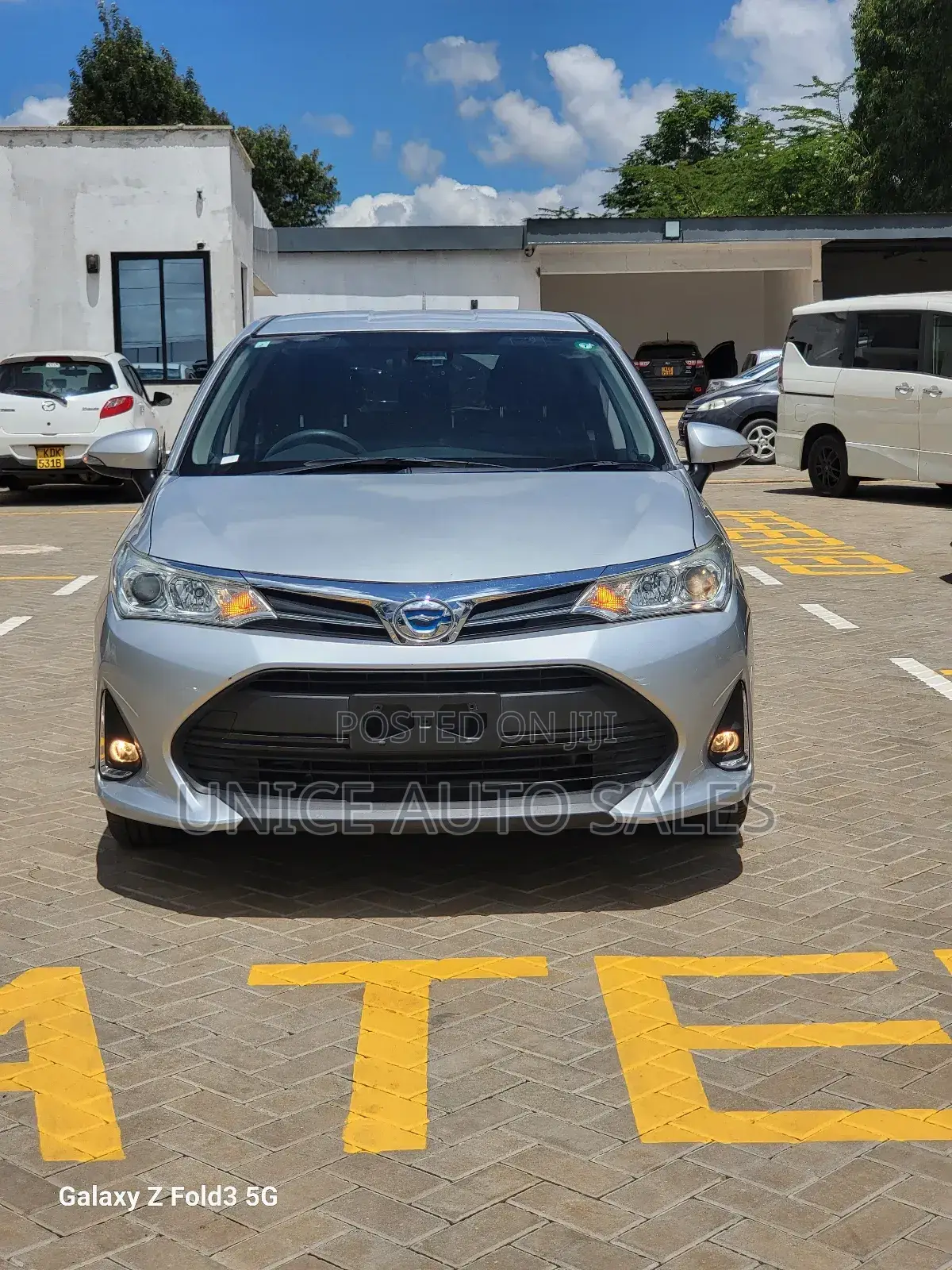 Toyota Corolla Fielder 1.5 Hybrid FWD 2019 Silver