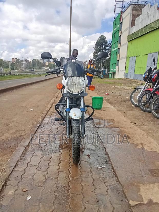 Bajaj Boxer 150 UG 2021 White - thumbnail 6