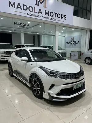 Toyota C-HR LE FWD 2019 White