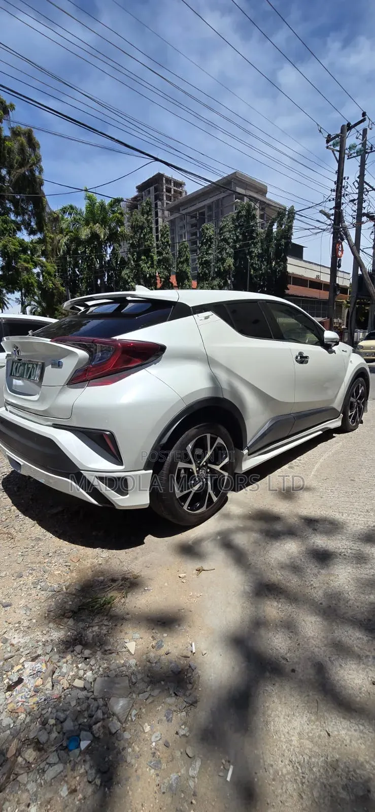 Toyota C-HR LE FWD 2019 White