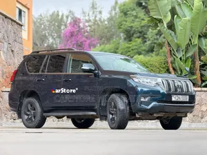 Toyota Land Cruiser Prado 2.8 2018 Blue