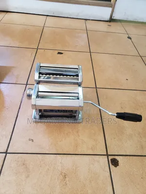 Pasta Machine / KMT Style Manual Pasta Machine