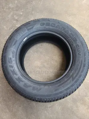 275 /55 R17 Maxxis Tyres 109v Escapade Euc