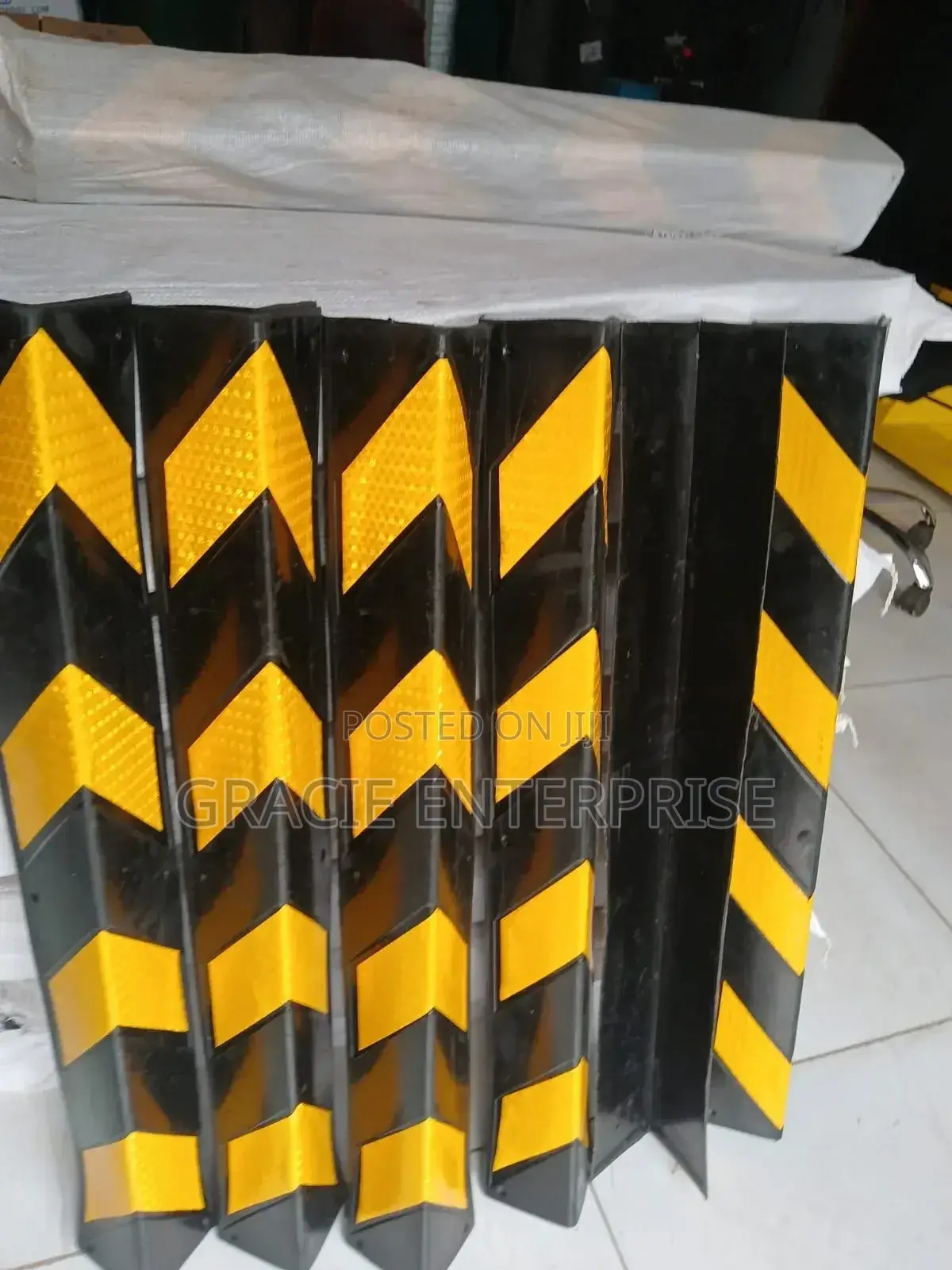 Rubber Corner Guards/ Rubber Protection Guards