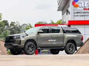 Toyota Hilux Revo Smart Cab Deisel 2.8 AWD 2021 Green