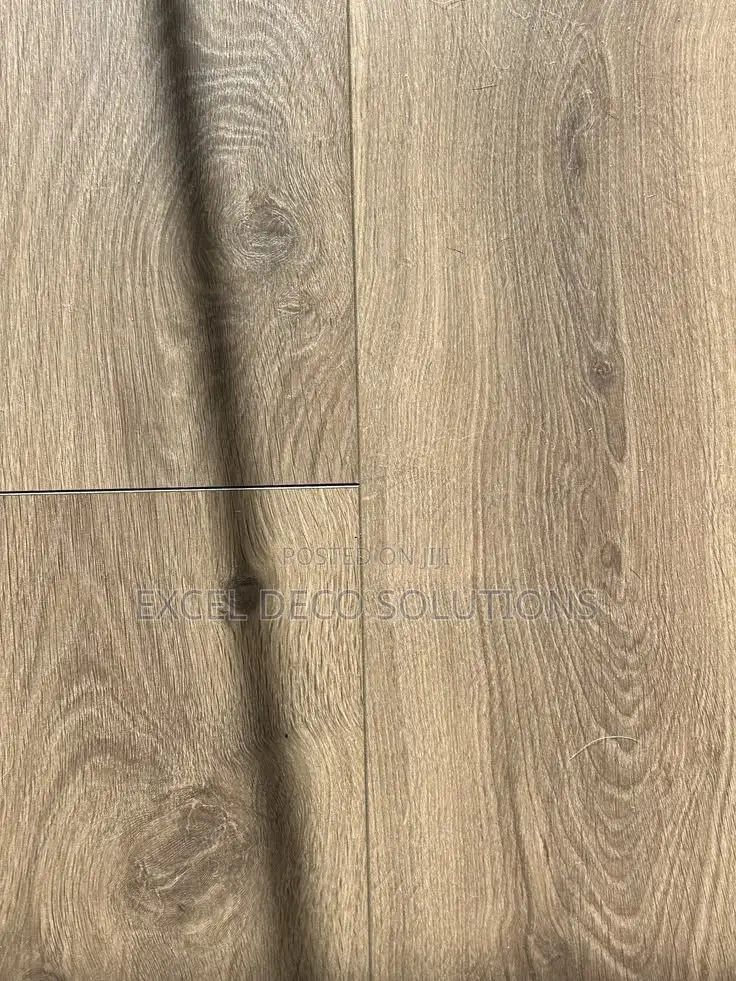 Durable SPC Floor Planks for Residential and Commercial Flooring
