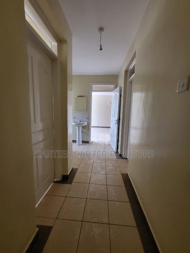 3bdrm Apartment in Komarock for sale - main view