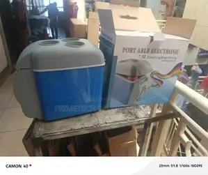 Cooling And Warming 7.5 L Car Fridge