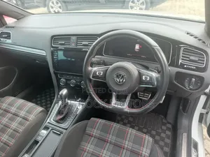 Volkswagen Golf 2018 White