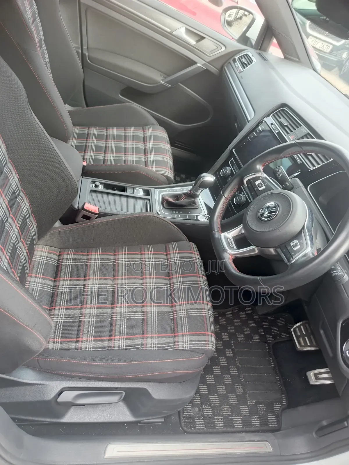 Volkswagen Golf 2018 White