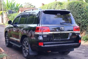 Toyota Land Cruiser 2014 Black