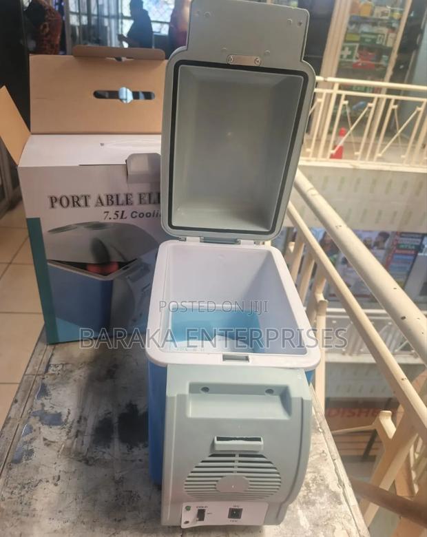 Portable Electronic 7.5l Cooling and Warming Refrigerator - thumbnail 2