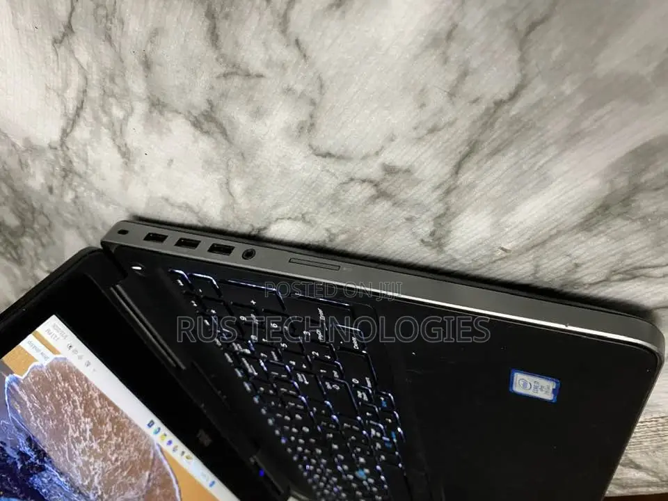 Laptop Dell Precision 7520 32GB Intel Core i7 SSD 256GB