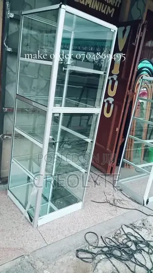 Four Feet Shop Display Counter
