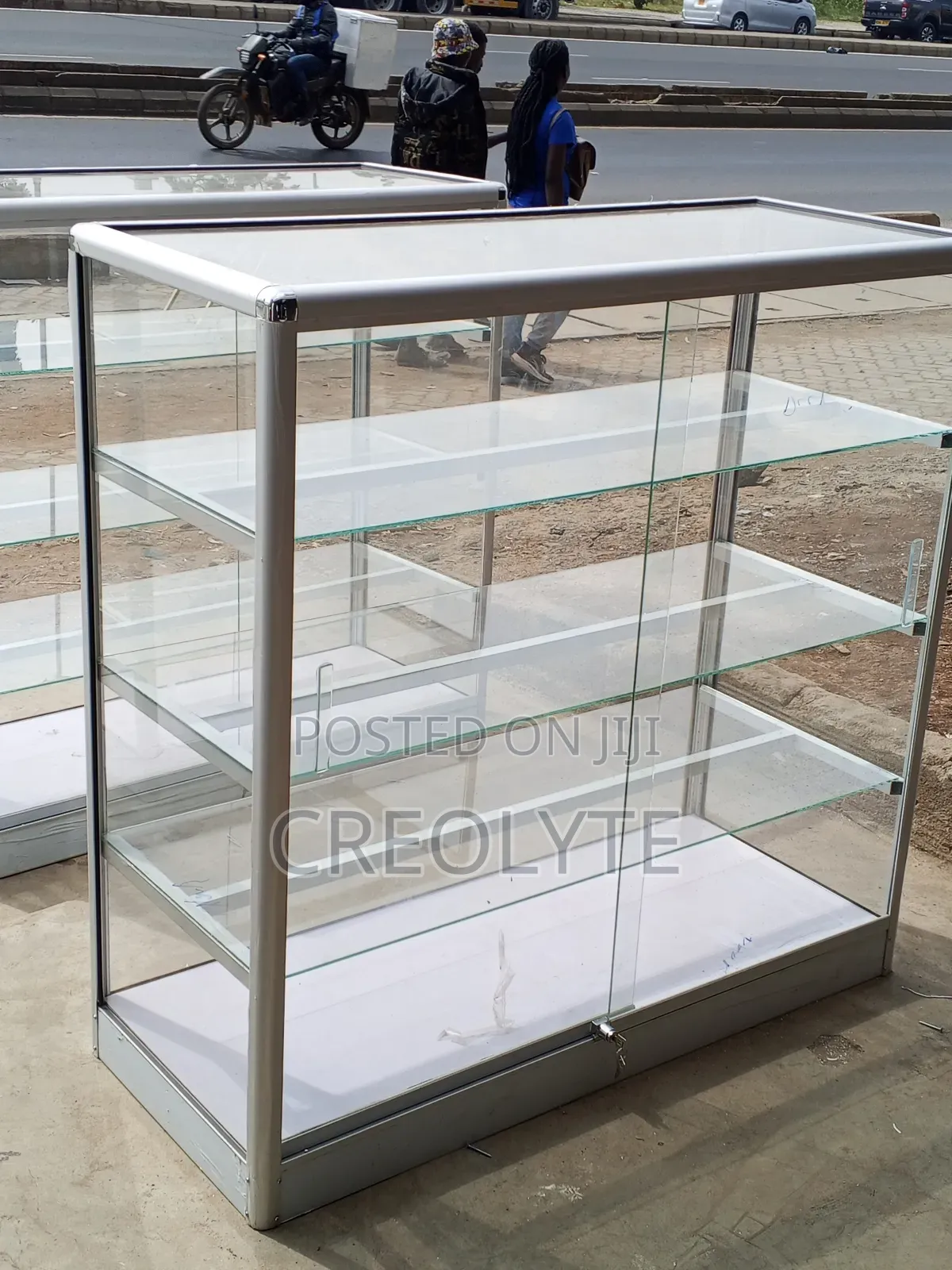 Four Feet Shop Display Counter