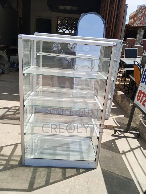 Four Feet Shop Display Counter - thumbnail 8