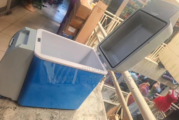 Electronic Portable 7.5ltrs Cooling and Warming Refrigerators - thumbnail 2