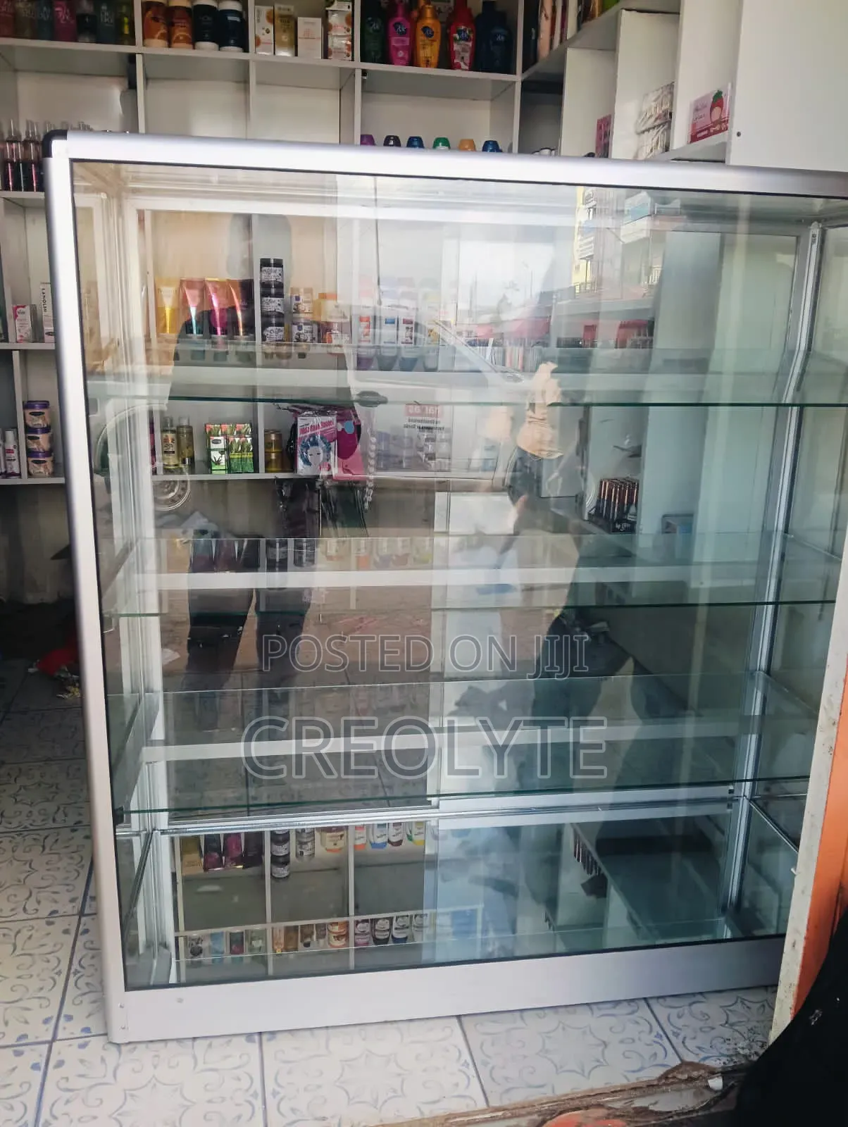 Cosmetics Glass Display