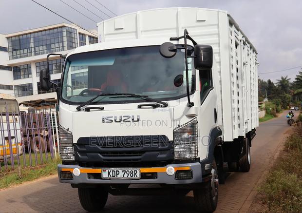2023 Isuzu FRR