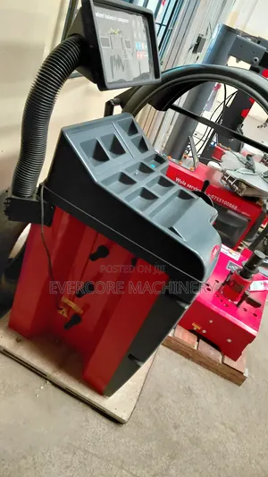 Automatic Wheel Balancer Machine S-828 Heavy Duty .