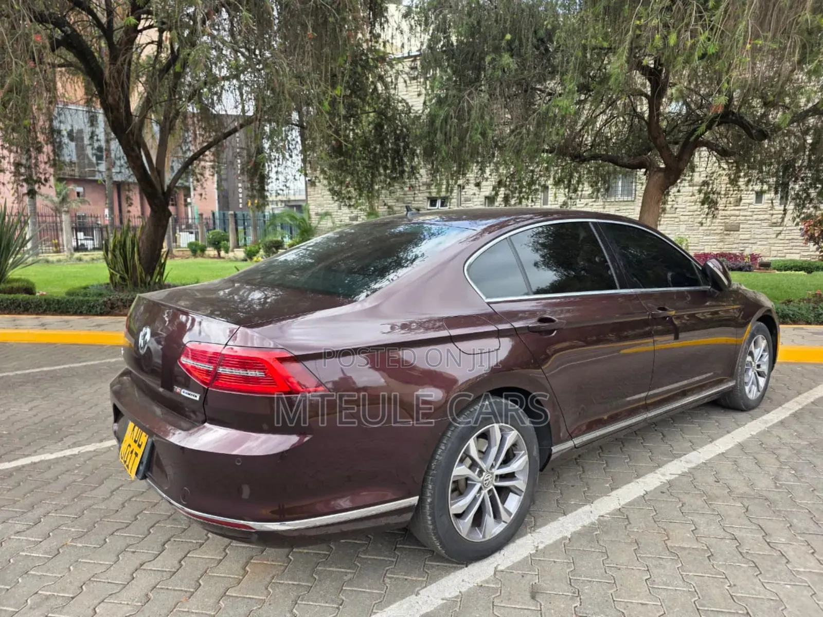 Volkswagen Passat 2016 Maroon