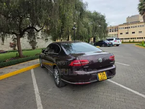 Volkswagen Passat 2016 Maroon