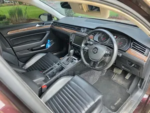 Volkswagen Passat 2016 Maroon