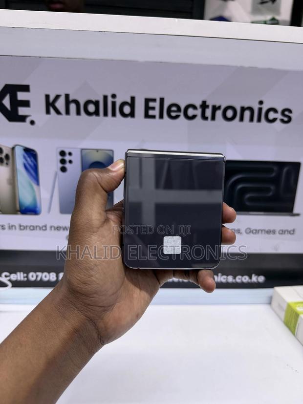 Samsung Galaxy Z Flip 5 256 GB Gray - thumbnail 8